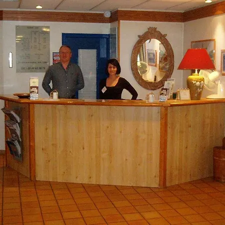 Green Hotels Poitiers 3* פואטייה