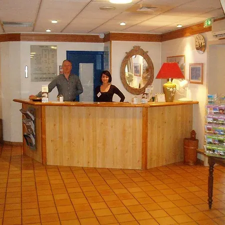 מלון Green Hotels Poitiers 3*