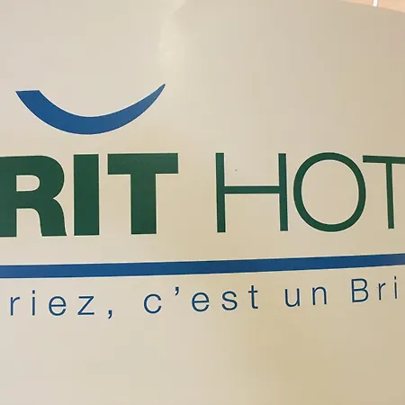 Green Hotels Poitiers מלון 3*