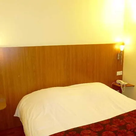 Hotell Brit Beaulieu Poitiers
