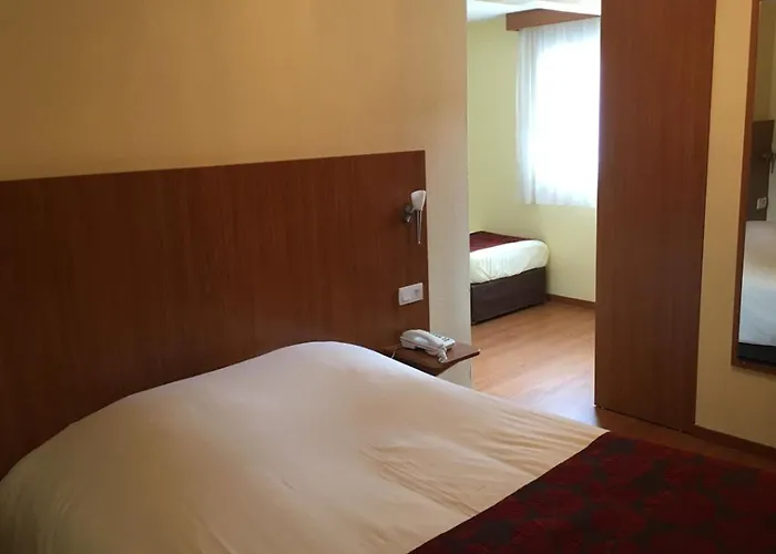 Green Hotels Poitiers Ξενοδοχείο
