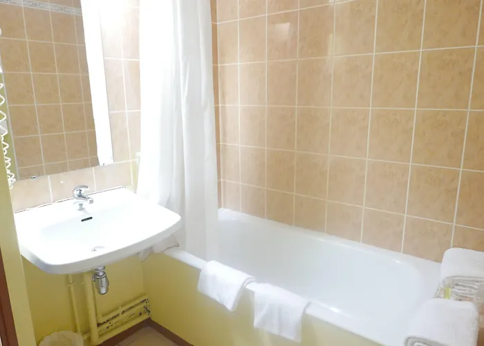 Green Hotels Poitiers Ξενοδοχείο 3*