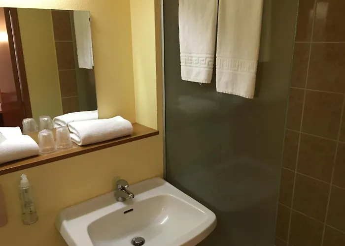 Green Hotels Poitiers Ξενοδοχείο 3*