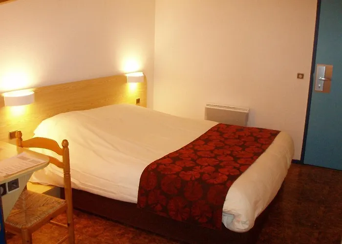 Green Hotels Poitiers Ξενοδοχείο 3*